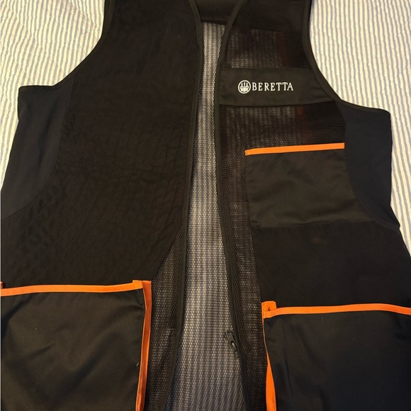Beretta Black and Orange Men's Vest - Picture 1 of 3